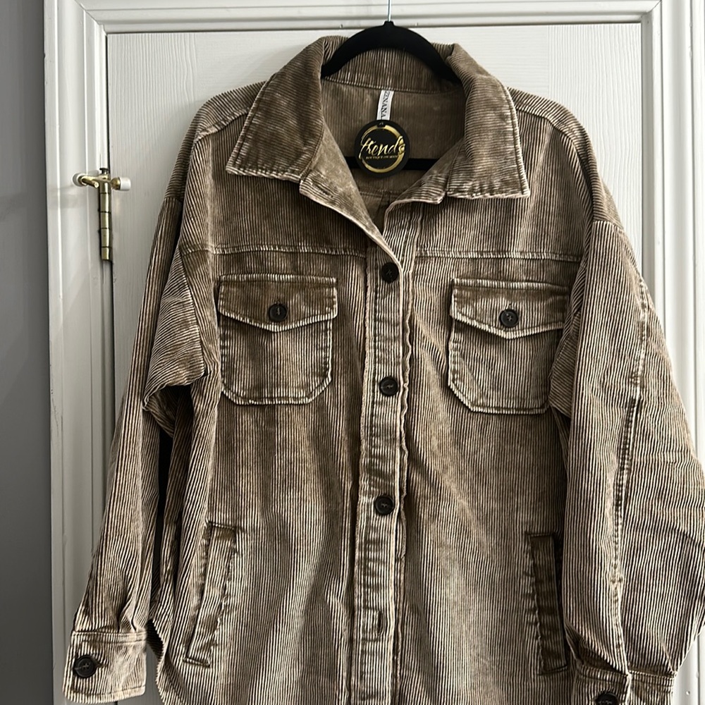 Zenana corduroy shacket. Beige. Size large.